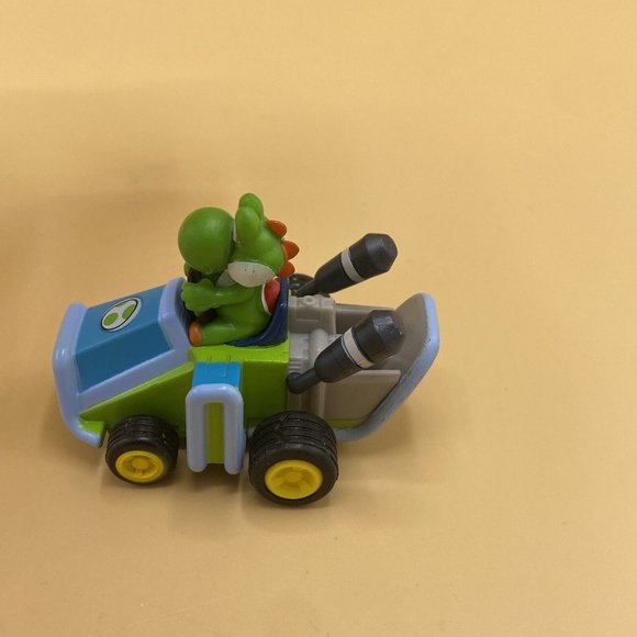 Nintendo Mario Kart 2014 Jakks - Yoshi Car - Pull Back - Go Stunts. Rwall1 - Picture 3 of 6